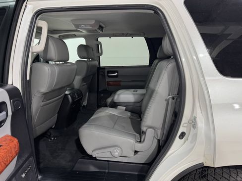 Used 2018 Toyota Sequoia Platinum AWD/4WD image 20