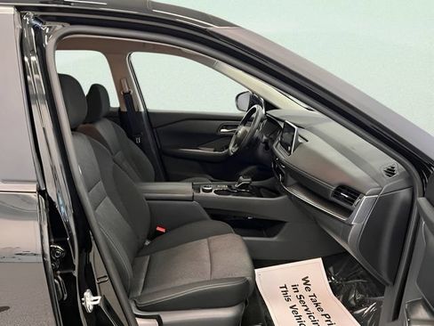 Used 2025 Nissan Rogue SV AWD/4WD image 5
