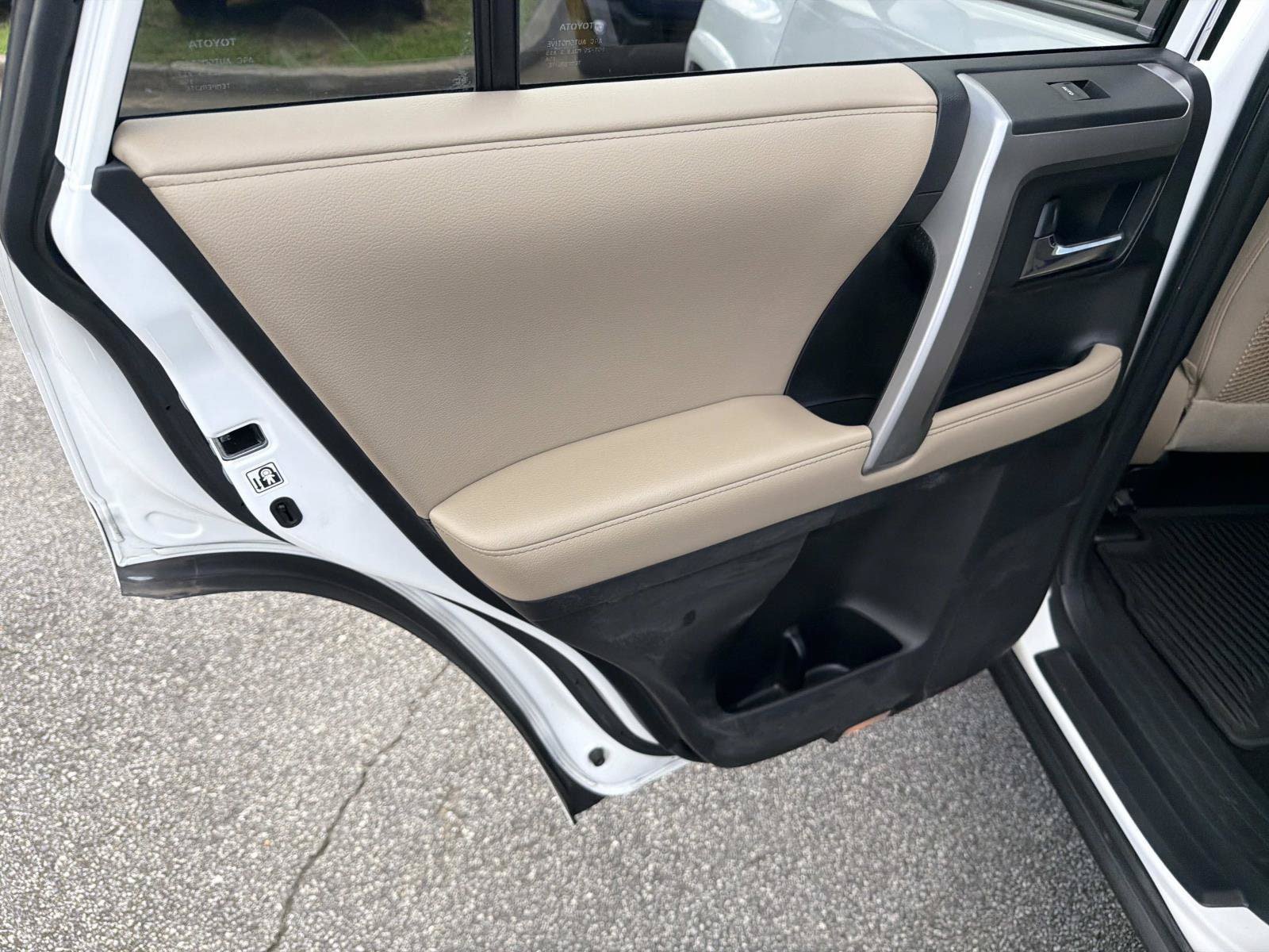 Used 2020 Toyota 4Runner SR5 Premium AWD/4WD image 22
