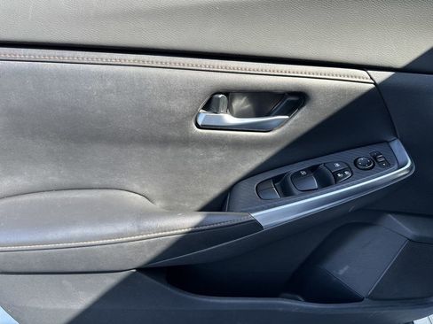 Used 2021 Nissan Sentra SR FWD image 17