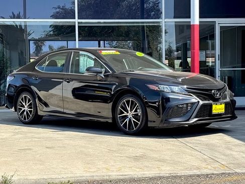 Used 2024 Toyota Camry SE FWD image 31