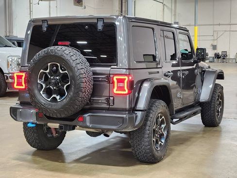 Used 2022 Jeep Wrangler Unlimited Rubicon 4xe w/ Cold Weather Group AWD/4WD image 8