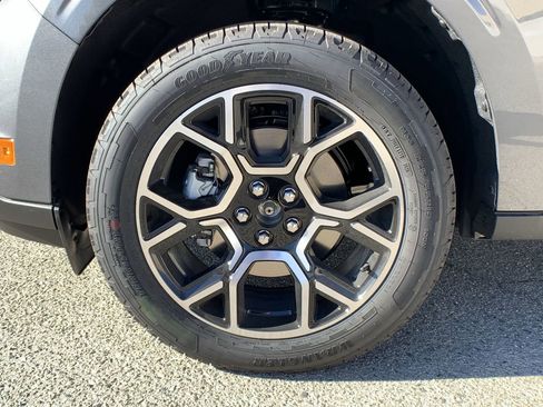 New 2025 Ford Maverick Lariat w/ 4K Tow Package image 12