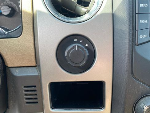 Used 2014 Ford F150 XLT w/ XLT Chrome Package image 19