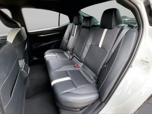Used 2025 Toyota Camry SE FWD image 21