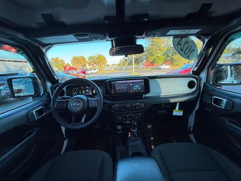 Used 2024 Jeep Wrangler Unlimited w/ Convenience Group image 22