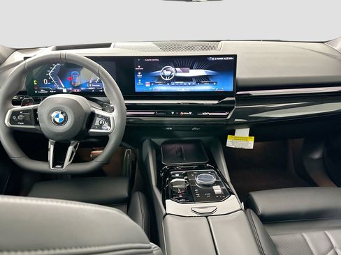 Certified 2026 BMW 530i w/ M Sport Package image 22