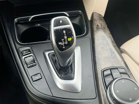 Used 2017 BMW 330i xDrive Sedan image 34