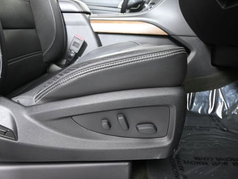 Used 2018 GMC Yukon Denali w/ Denali Ultimate Package AWD/4WD image 14