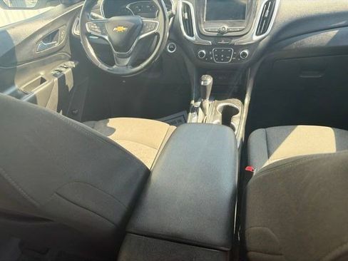 Used 2019 Chevrolet Equinox LT w/ Driver Convenience Package FWD image 39