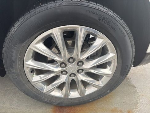 Used 2018 Buick Enclave Premium w/ Experience Buick Package image 6