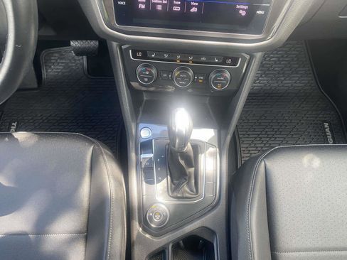 Used 2019 Volkswagen Tiguan SE w/ 3rd Row Seat Package AWD/4WD image 22