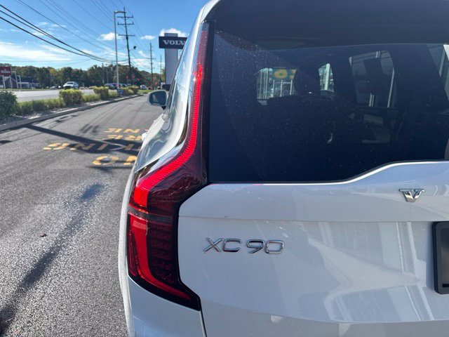 Certified 2026 Volvo XC90 B5 Plus AWD/4WD image 10