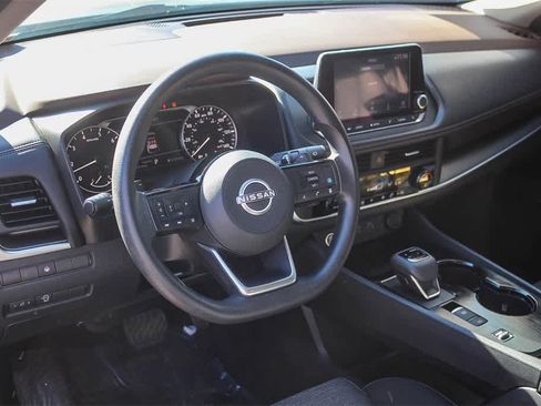Used 2023 Nissan Rogue SV image 23