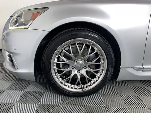 Used 2014 Lexus LS 460 w/ Comfort Package RWD image 11
