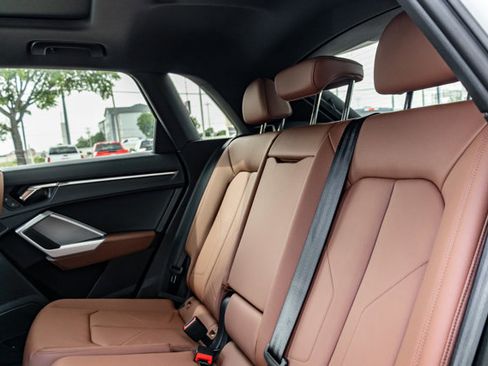 Used 2025 Audi Q3 2.0T Premium Plus w/ Premium Plus Package image 16