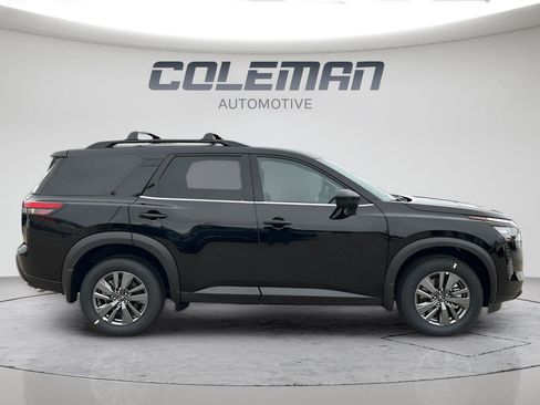 New 2026 Nissan Pathfinder SV image 4
