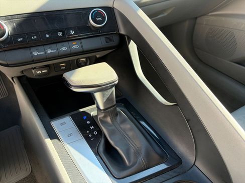 Used 2023 Hyundai Elantra SEL image 40