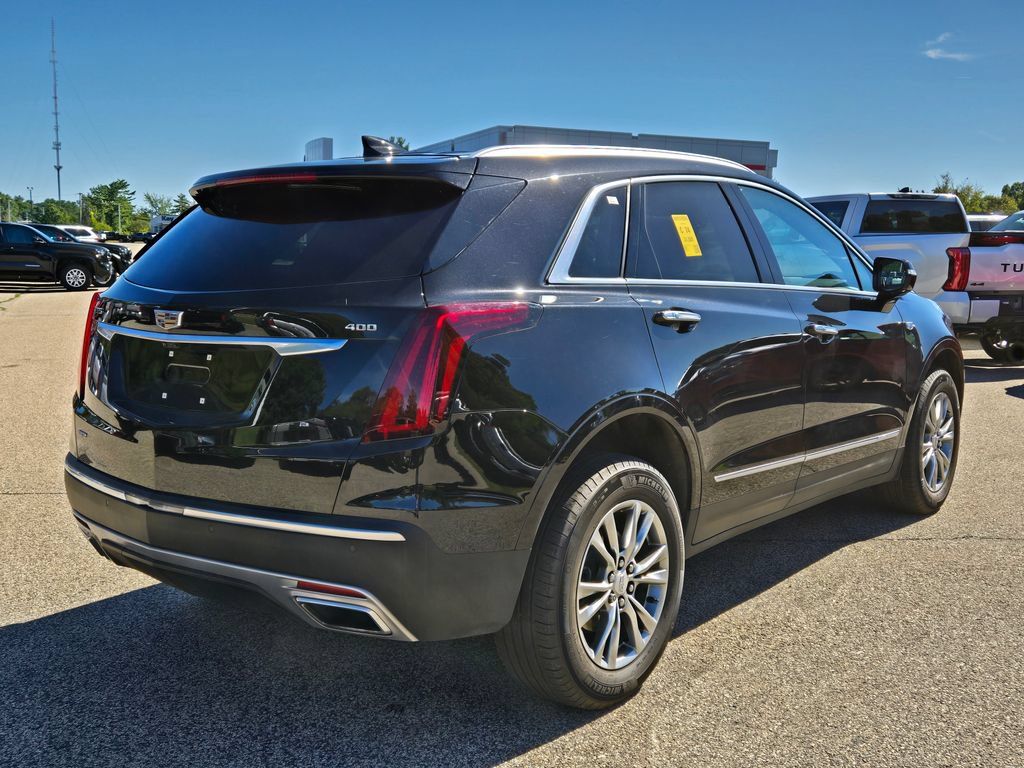 Used 2023 Cadillac XT5 Premium Luxury w/ Technology Package AWD/4WD image 6