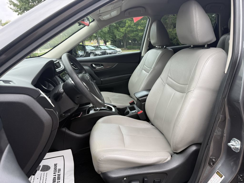 Used 2016 Nissan Rogue SV w/ SV Premium Package FWD image 9