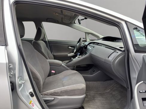 Used 2011 Toyota Prius Two image 17