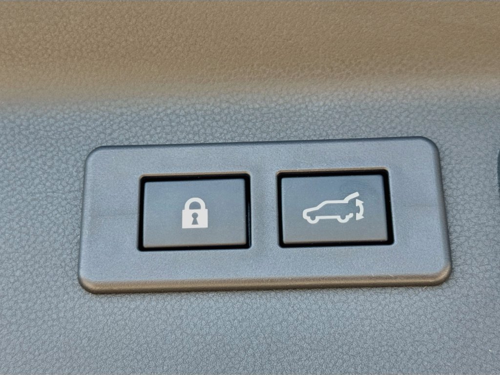 Used 2025 Subaru Forester Limited w/ Popular Package #1 AWD/4WD image 32