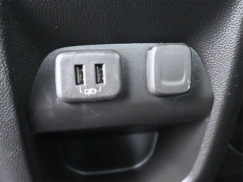 Used 2022 Chevrolet Colorado ZR2 image 18