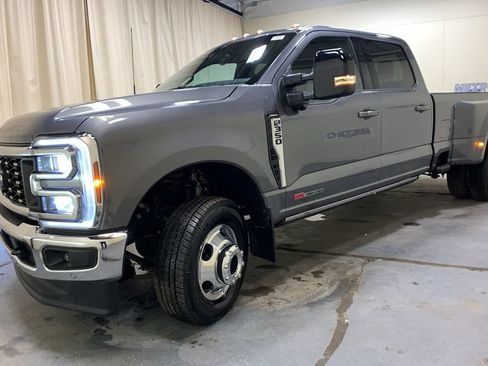 Certified 2025 Ford F350 Lariat w/ Lariat Ultimate Package AWD/4WD image 7