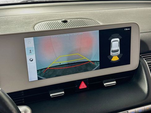 Used 2024 Hyundai Ioniq 5 SEL image 3