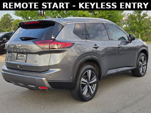 Used 2024 Nissan Rogue SL FWD image 7