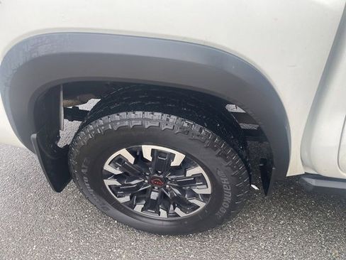 Used 2024 Nissan Frontier PRO-4X w/ Off-Road Protection Package AWD/4WD image 7
