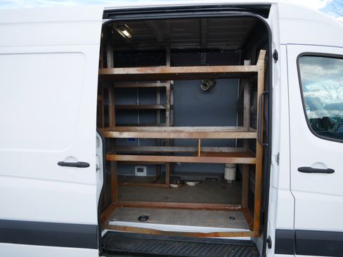 Used 2015 Freightliner Sprinter 3500 image 12