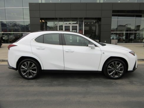 Used 2025 Lexus UX 300h AWD image 12