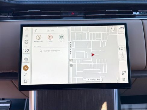 New 2025 Land Rover Range Rover SE image 31