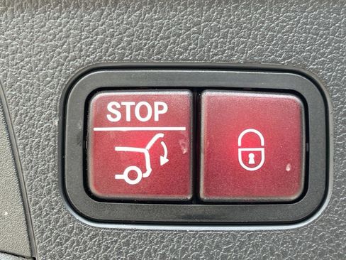 Certified 2025 Mercedes-Benz GLE 63 AMG S image 11