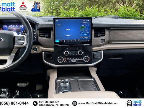 Used 2024 Ford Expedition Limited image 7