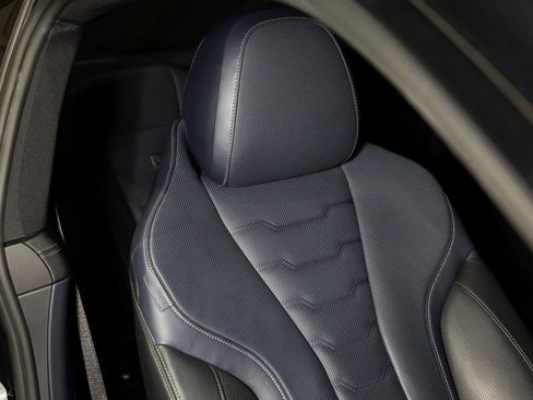 Used 2022 BMW M850i xDrive Coupe image 31