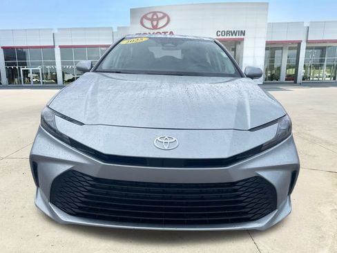 Used 2025 Toyota Camry LE FWD image 8