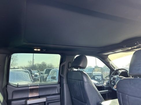 Used 2022 Ford F350 Lariat w/ Black Appearance Package image 9