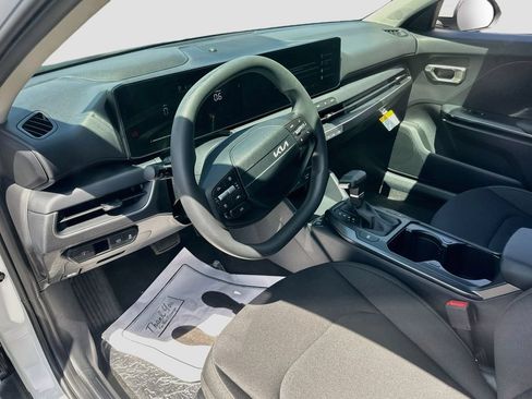 New 2026 Kia K4 FWD image 9