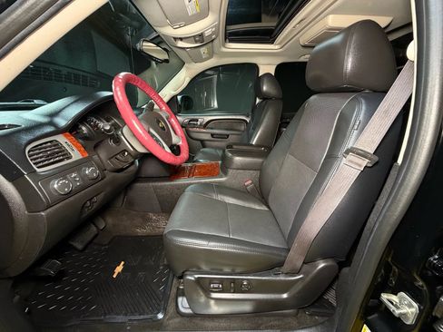 Used 2013 Chevrolet Avalanche LTZ image 44