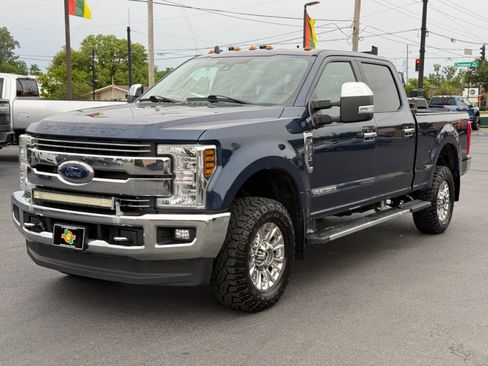 Used 2019 Ford F250 Lariat w/ Lariat Ultimate Package AWD/4WD image 4