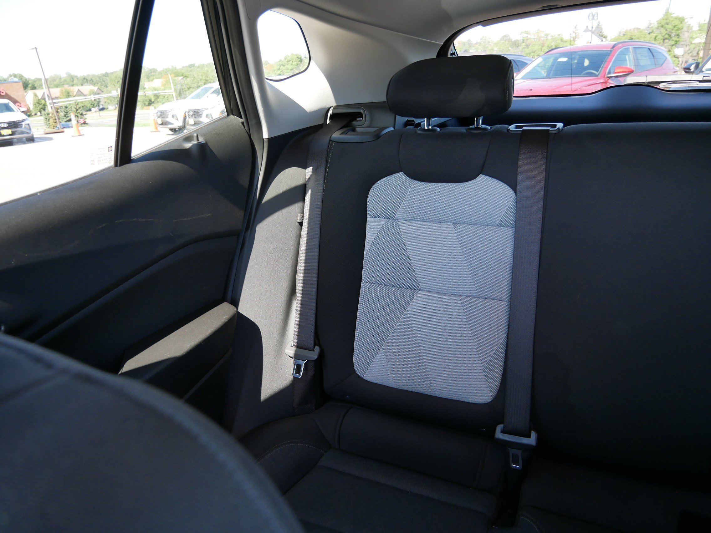 Used 2025 Chevrolet Trax LS w/ LS Convenience Package FWD image 12