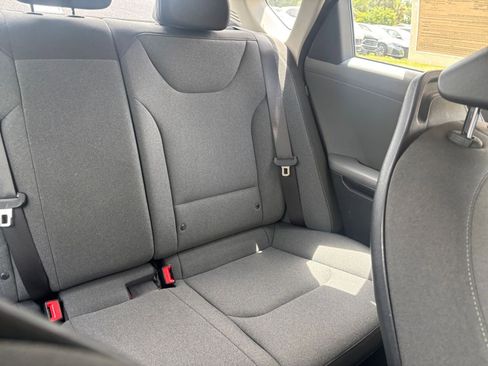 Used 2025 Kia K4 LXS image 39