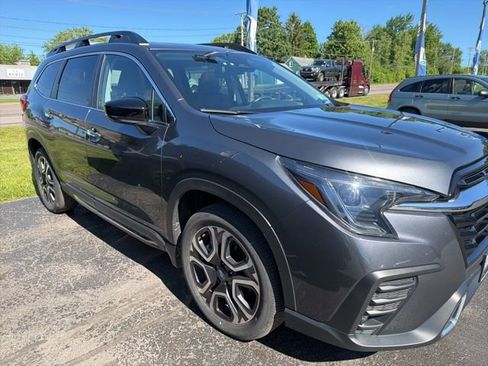 Used 2024 Subaru Ascent Touring w/ Popular Package #2 AWD/4WD image 2