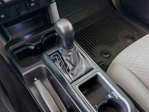 Certified 2023 Toyota Tacoma SR AWD/4WD image 19
