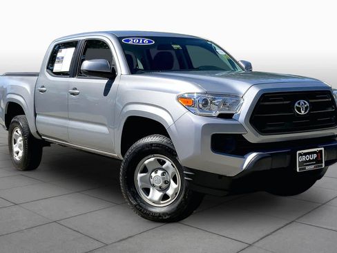 Used 2016 Toyota Tacoma SR w/ Towing Package AWD/4WD image 3