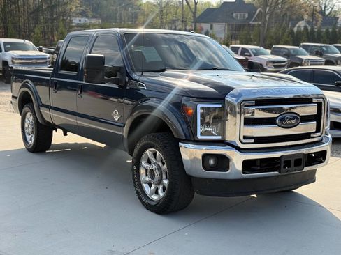 Used 2015 Ford F250 Lariat w/ Lariat Ultimate Package image 4