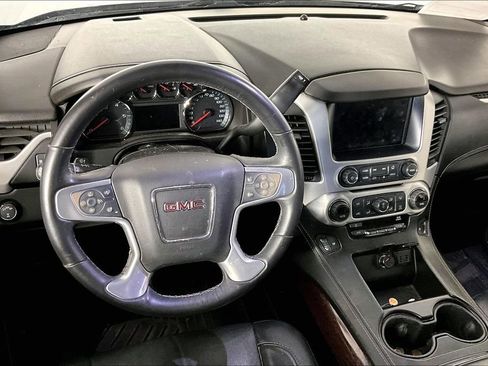 Used 2018 GMC Yukon XL SLT w/ Premium Edition AWD/4WD image 4