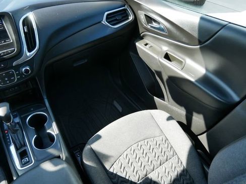 Used 2023 Chevrolet Equinox LT image 11